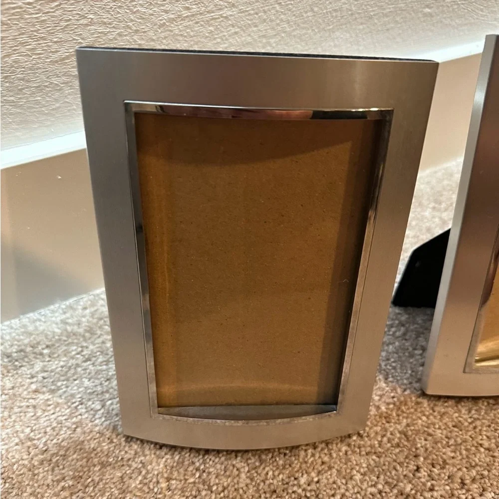Set Of 2 - 4x6 2 Toned Silver Frames